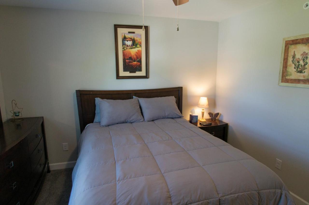Great Guest With Private Entry & Deck! Only 25 Mins To Nashville! Pets Welcome With Pet Fee *