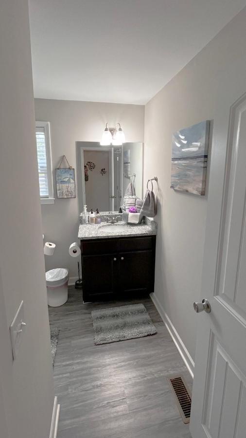 Homestay Great Guest With Private Entry & Deck! Only 25 Mins To Nashville! Pets Welcome With Pet Fee
